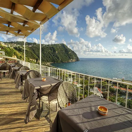 Guest house In Bb - Forio With A Breathtaking View, For 2people Ischia